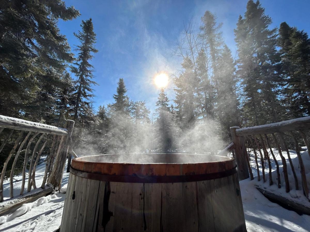 Husky - Chalets De Moh - Jacuzzi La Malbaie Exterior photo