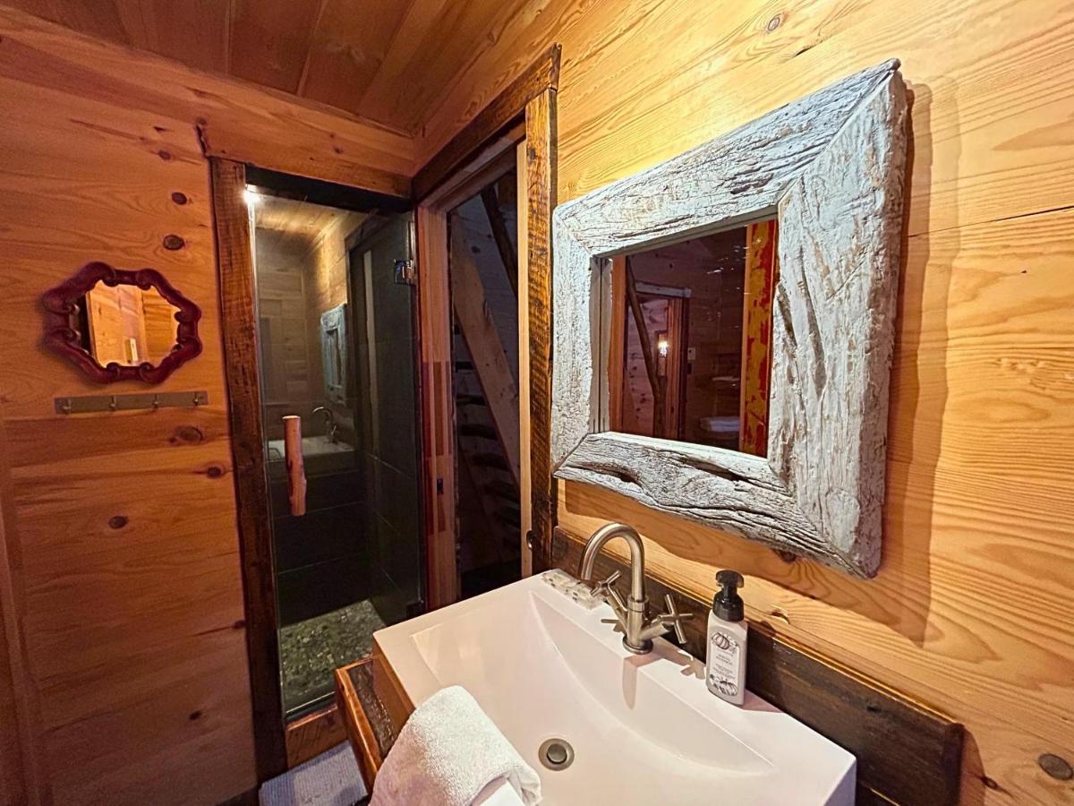 Husky - Chalets De Moh - Jacuzzi La Malbaie Exterior photo
